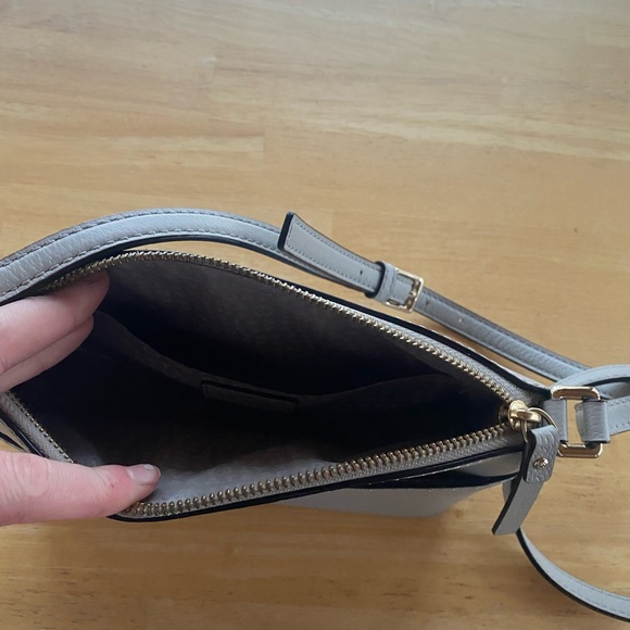 Kate spade mini crossbody - Picture 2 of 3